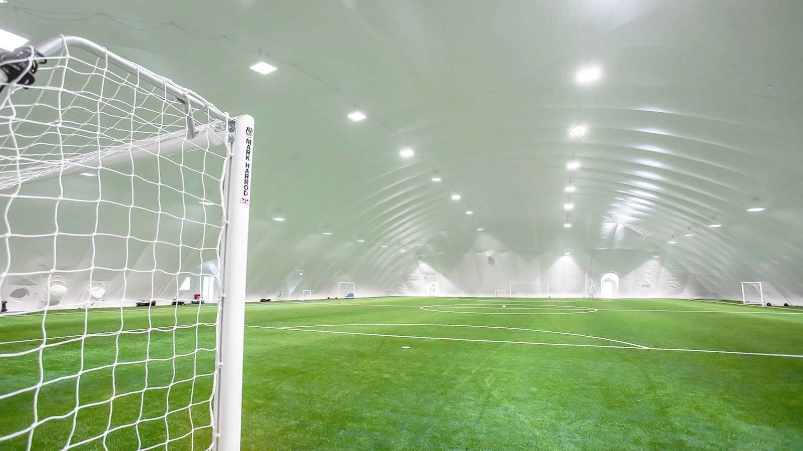 Три футбольні поля останнього покоління та критий манеж